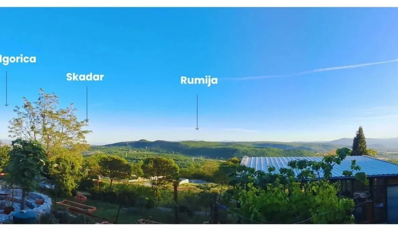 Prodaja, kuća, 285m², Piperi, Podgorica