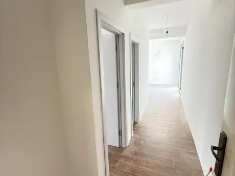 Sale, one bedroom apartment, 54m², Dobra Voda, Budva - image 10