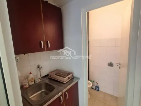 Izdavanje, poslovni prostor, 34m², Banovo Brdo, Beograd - image 4