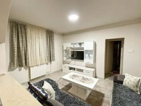 Rent, two bedroom apartment, 80m², Zelenika, Podgorica - image 3