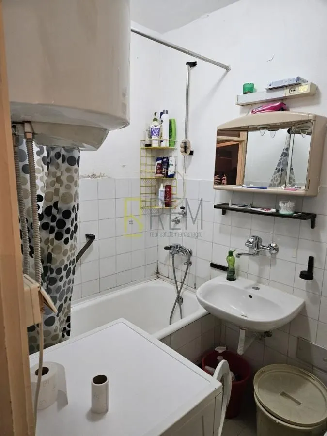 Prodaja, trosoban stan, 87m², Blok 5, Podgorica