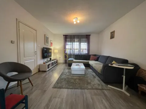 Prodaja, kuća, 183m², Tološi, Podgorica - image 5