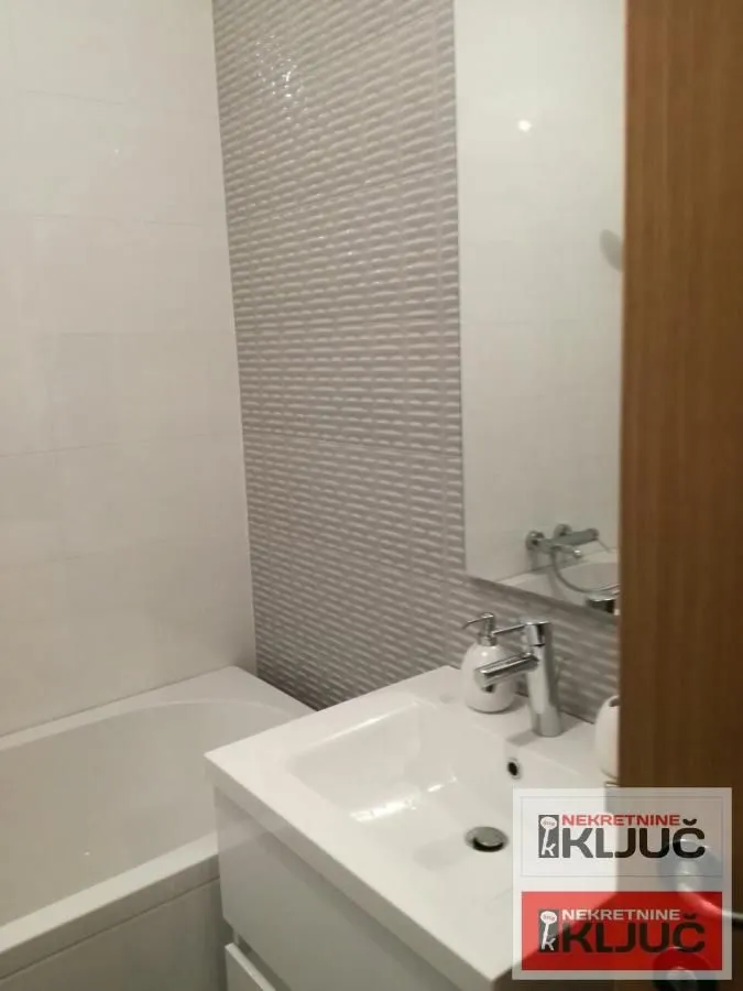 Prodaja, jednosoban stan, 42m², Bulevar Oslobodjenja, Novi Sad Sve Podlokacije