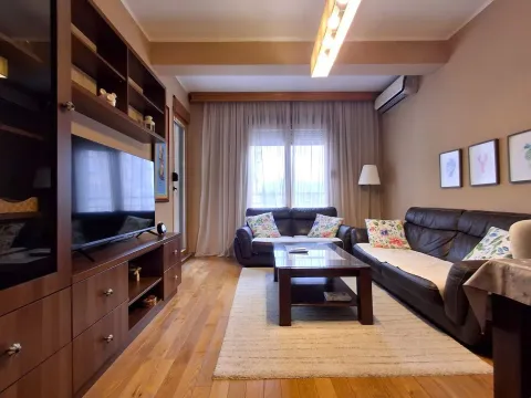 Izdavanje, stan, 71m², Krivi Most, Podgorica