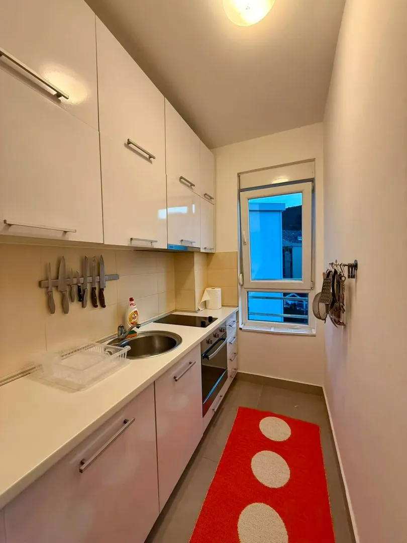 Rent, one bedroom apartment, 45m², Centar, Budva