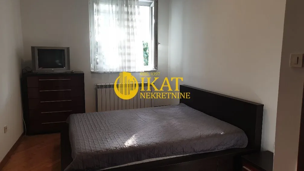 Izdavanje, trosoban stan, 104m², Vračar Hram, Vračar Sve Podlokacije