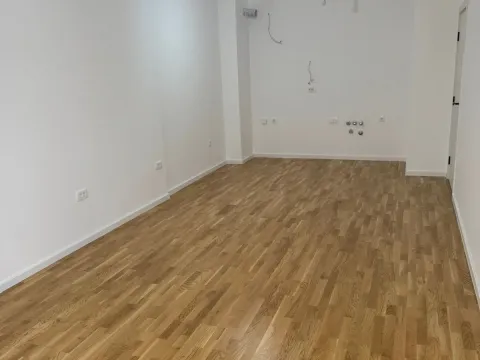 Rent, office space, 278m², Stari Aerodrom, Podgorica - image 6