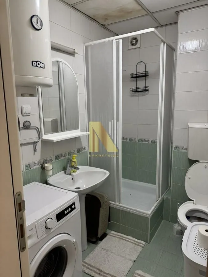 Izdavanje, garsonjera, 24m², Novi Sad, Srbija