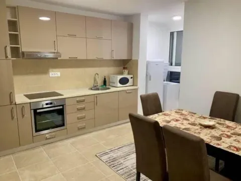 Izdavanje, dvosoban stan, 100m², Centar, Bar - image 7