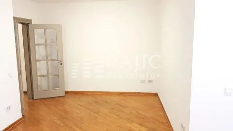 Izdavanje, dvosoban stan, 45m², Vračar Centar, Vračar Sve Podlokacije - image 4