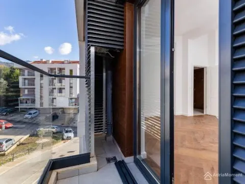 Prodaja, jednosoban stan, 42m², Centar, Tivat - image 5