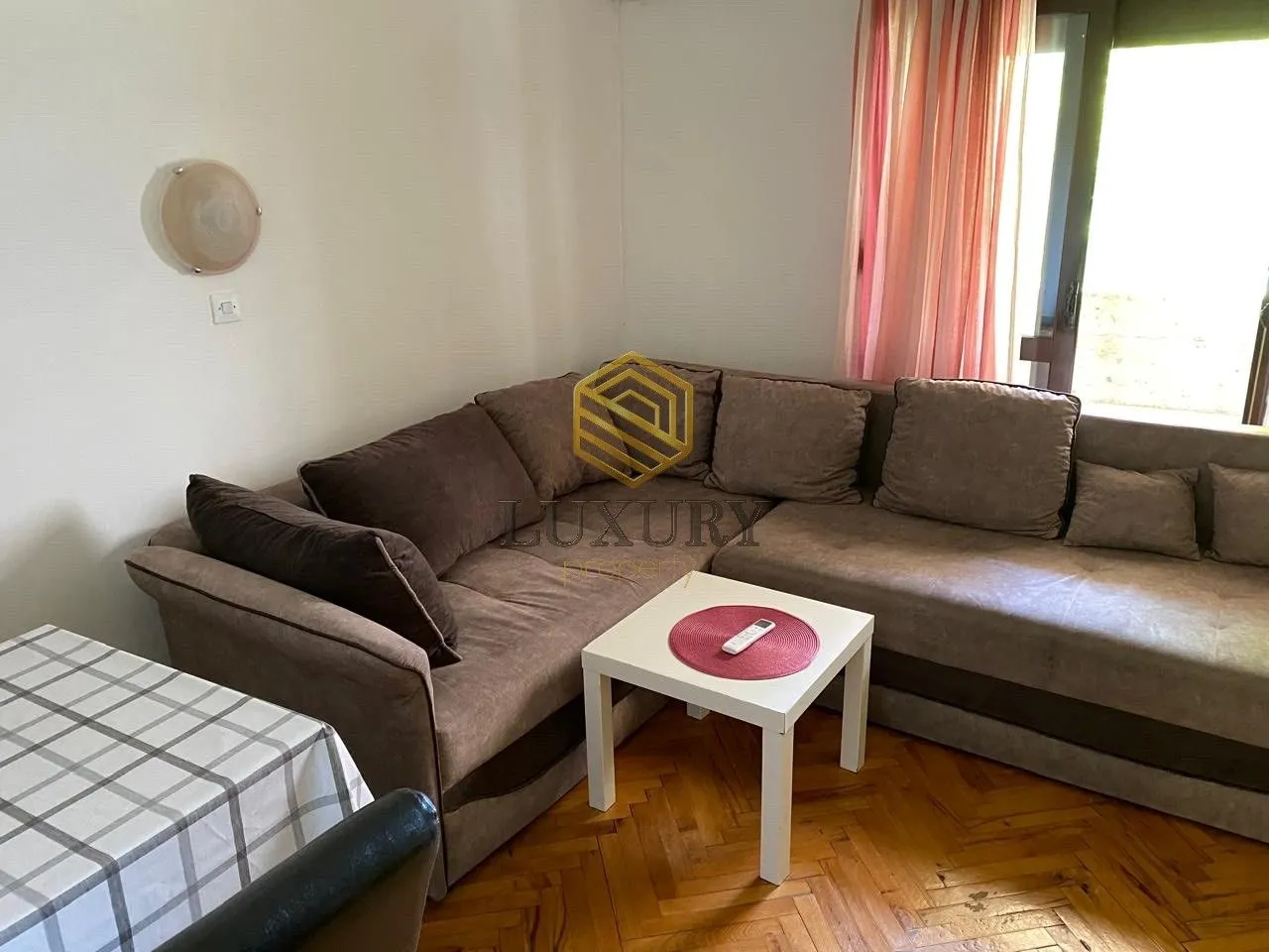 Izdavanje, jednosoban stan, 40m², Stara Varoš, Podgorica