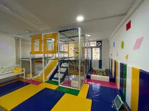 Rent, office space, 120m², 1 maj, Podgorica - image 11