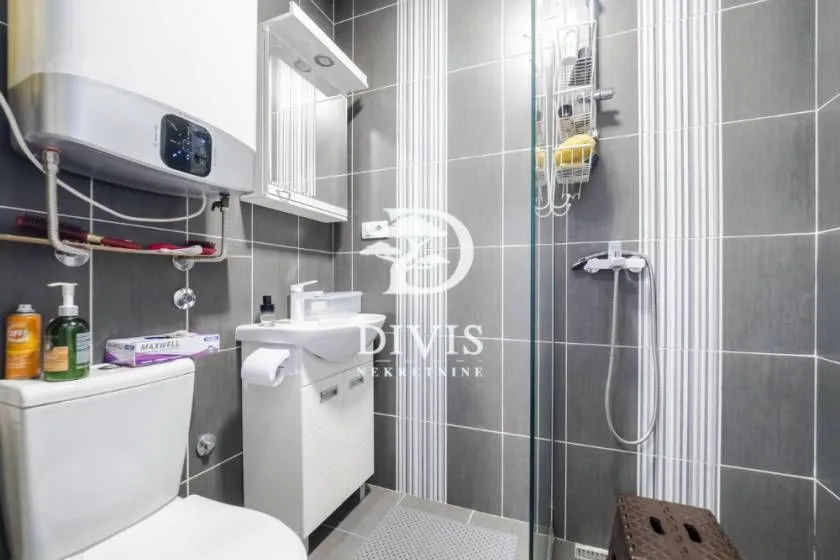 Prodaja, dvosoban stan, 58m², Zemun Sve Podlokacije, Beograd