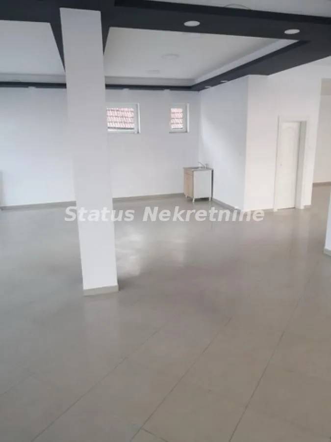 Sale, office space, 330m², Ruma, Srbija