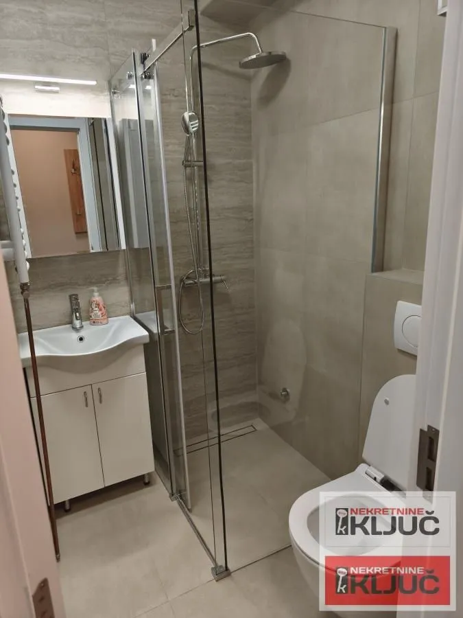 Izdavanje, dvosoban stan, 54m², Liman 1, Novi Sad Sve Podlokacije