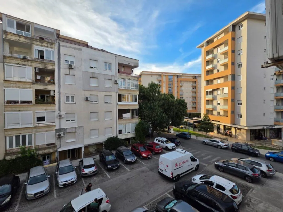 Izdavanje, dvosoban stan, 58m², Zagorič, Podgorica