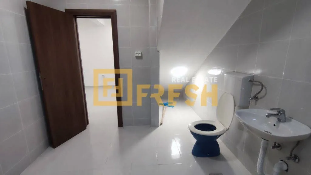 Rent, office space, 144m², Tološi, Podgorica