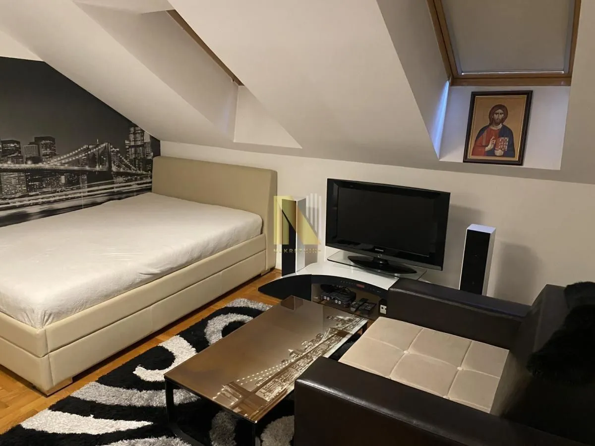 Prodaja, četvorosoban stan, 120m², Novo naselje, Novi Sad