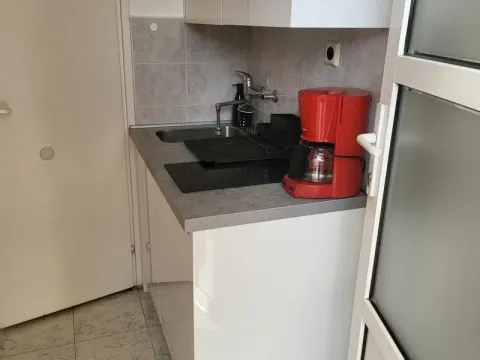 Izdavanje, poslovni prostor, 16m², Stari Grad, Beograd - image 6