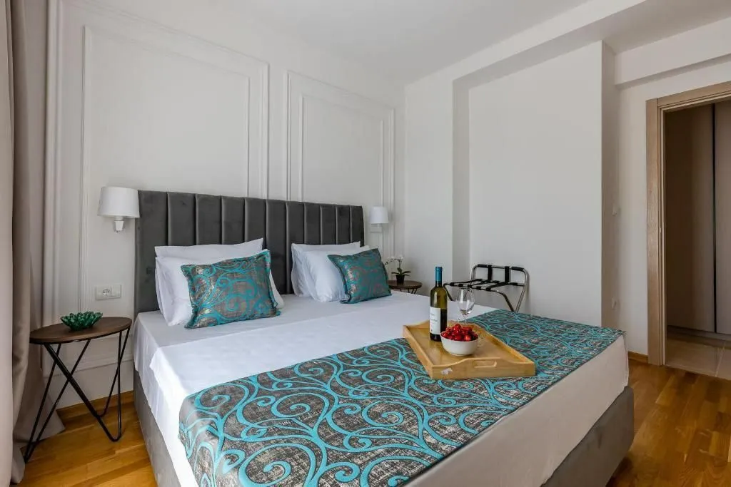 Izdavanje, jednosoban stan, 51m², Bečići, Budva