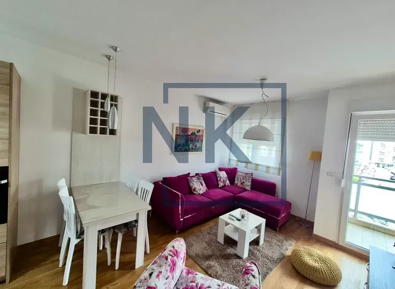 Izdavanje, jednosoban stan, 45m², City Kvart, Podgorica