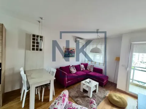 Izdavanje, jednosoban stan, 45m², City Kvart, Podgorica