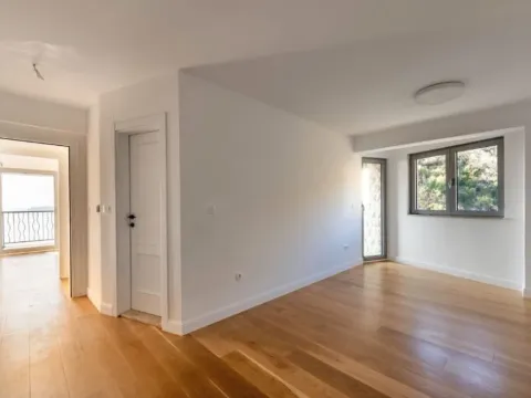 Prodaja, trosoban stan, 160m², Pržno, Budva - image 11