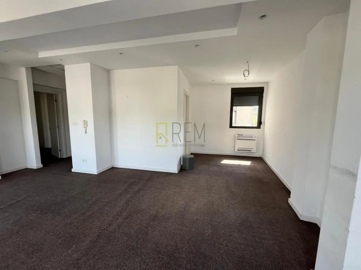 Rent, three bedroom apartment, 120m², Podgorica, Crna Gora