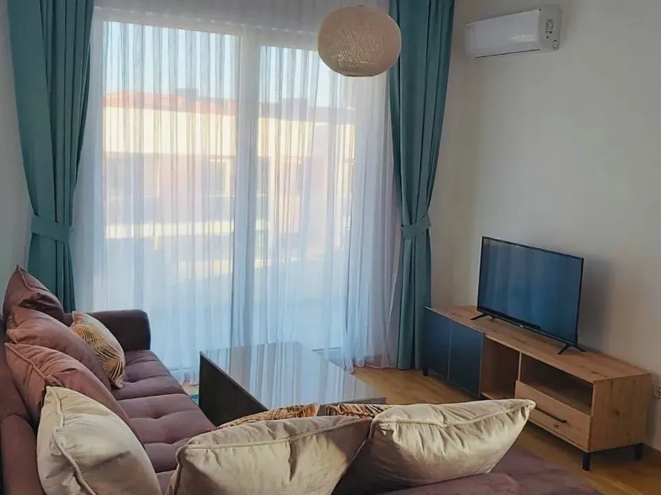Rent, one bedroom apartment, 32m², Bečići, Budva