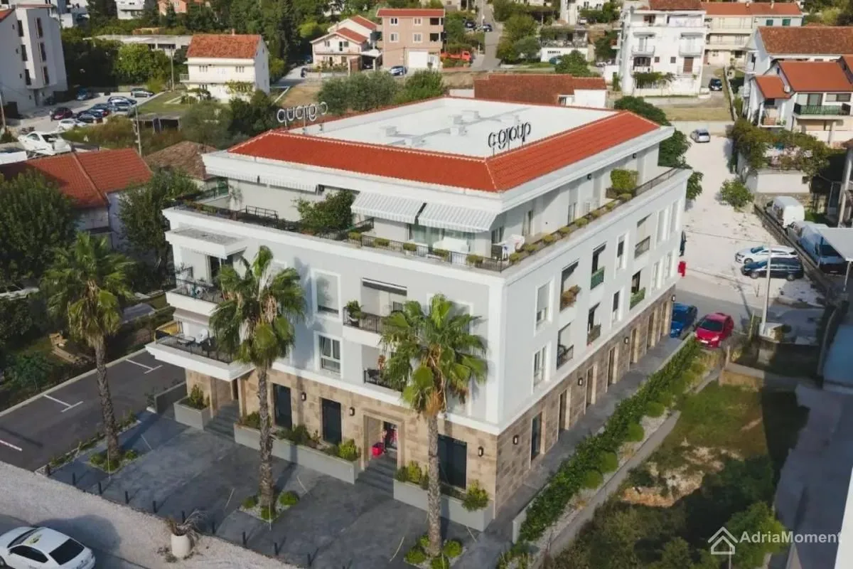 Prodaja, jednosoban stan, 48m², Tivat, Crna Gora