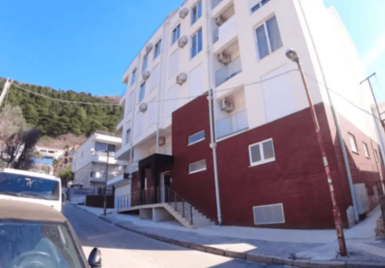 Prodaja, stan, 61m², Podkošljun, Budva
