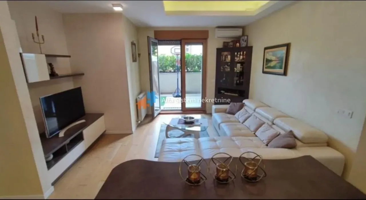 Prodaja, trosoban stan, 96m², Novi Beograd Blok 67, Novi Beograd Sve Podlokacije