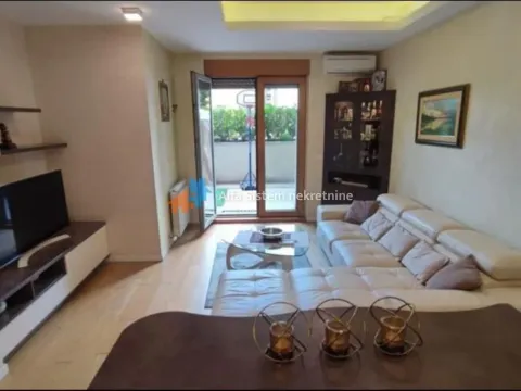 Sale, three bedroom apartment, 96m², Novi Beograd Blok 67, Novi Beograd Sve Podlokacije