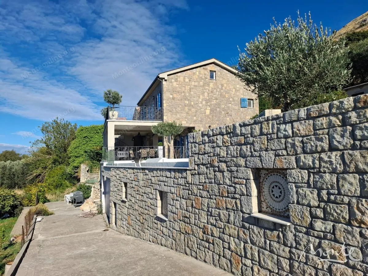 Prodaja, kuća, 116m², Reževići, Budva