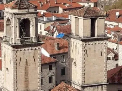 Prodaja, jednosoban stan, 58m², Stari Grad Kotor, Kotor - image 2