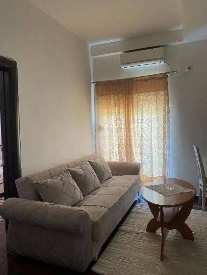 Prodaja, jednosoban stan, 33m², Zlatica, Podgorica