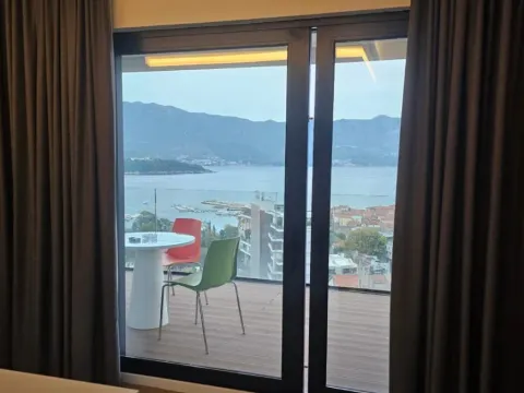 Prodaja, trosoban stan, 262m², Budva, Crna Gora - image 1