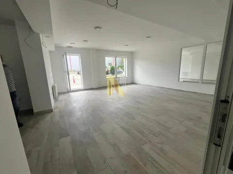 Sale, office space, 304m², Nova Pazova, Stara Pazova - image 15