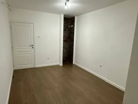 Prodaja, dvosoban stan, 75m², Tuški Put, Podgorica - image 7