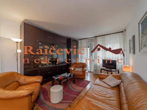 Prodaja, dvosoban stan, 61m², Novi Beograd Blok 29, Novi Beograd Sve Podlokacije - image 2