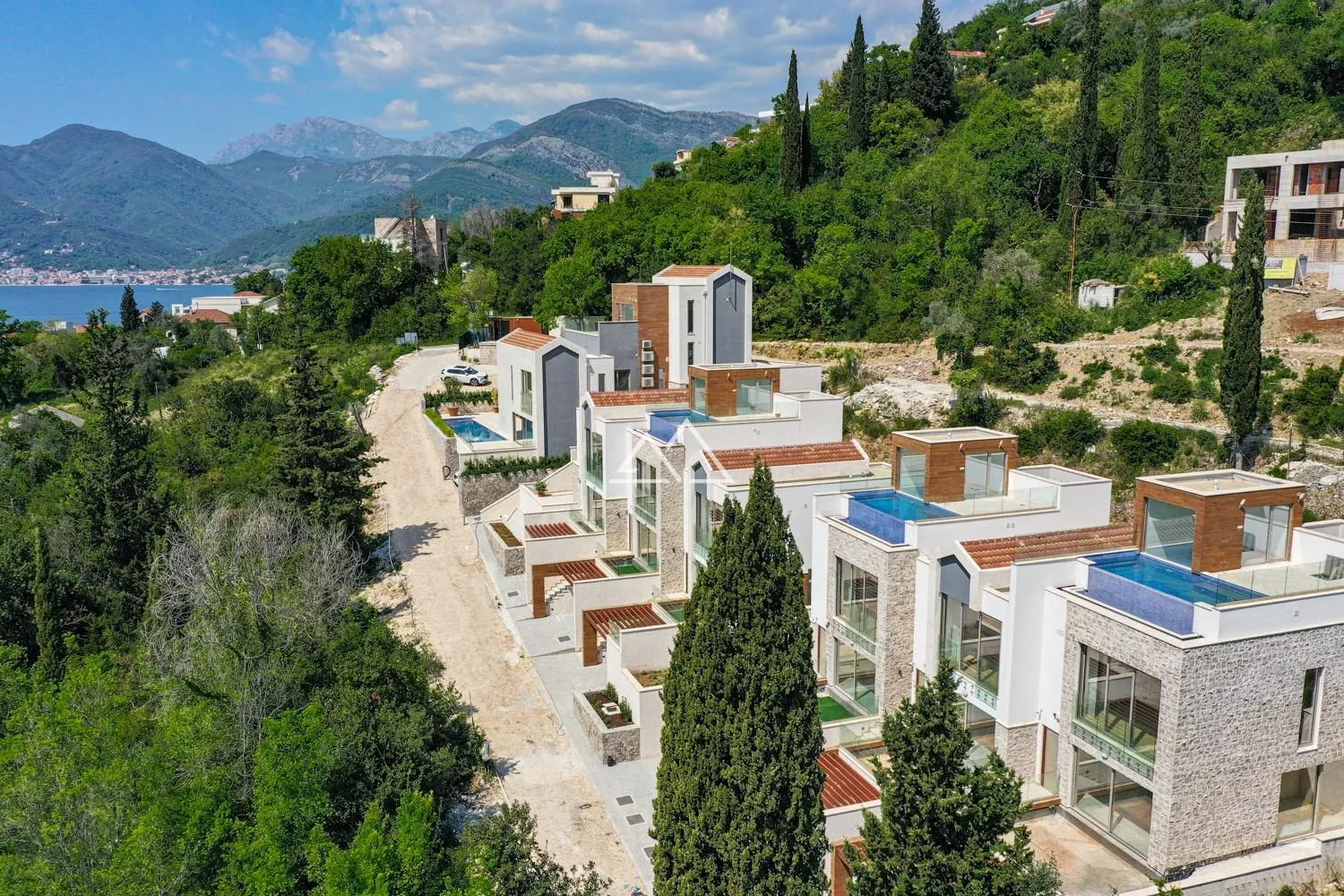 Prodaja, kuća, 286m², Donja Lastva, Tivat