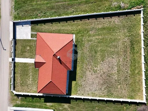 Rent, house, 200m², Kokoti, Podgorica - image 2