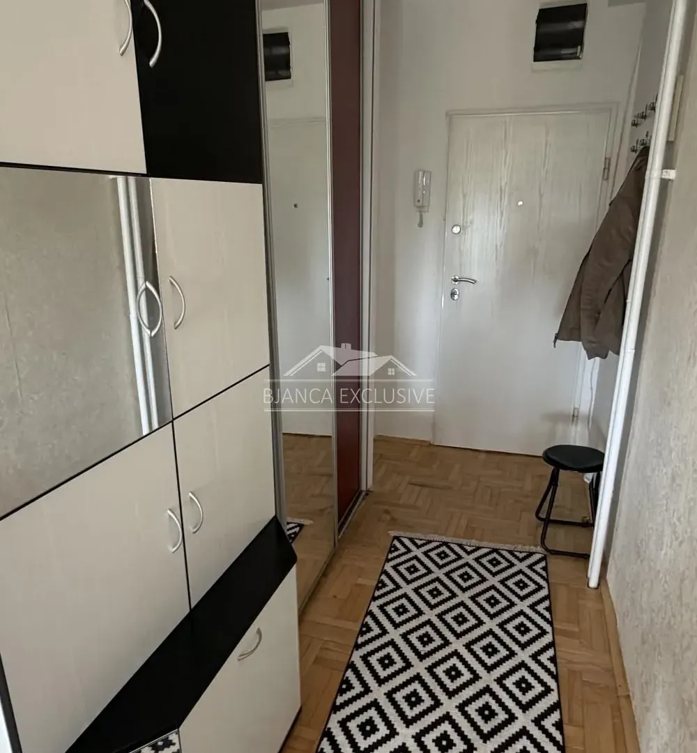 Prodaja, jednosoban stan, 37m², Novi Beograd Sve Podlokacije, Beograd