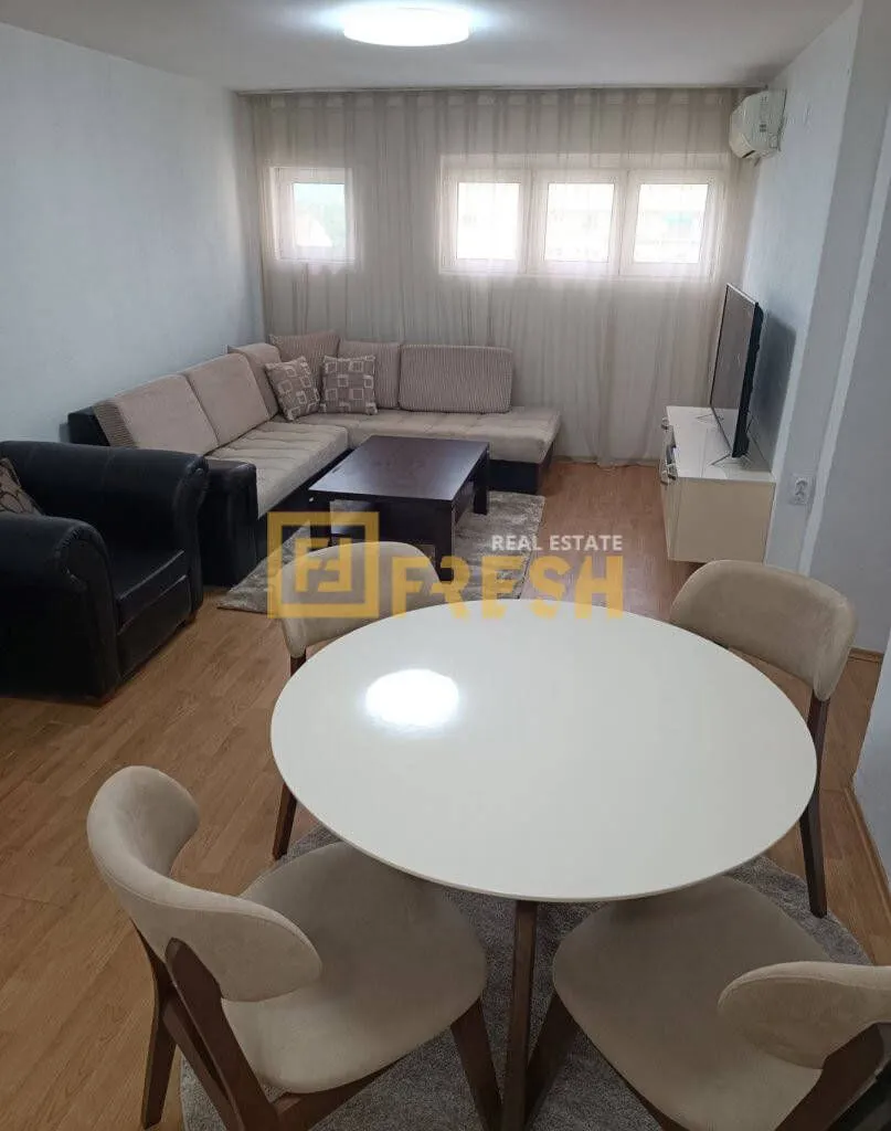 Izdavanje, dvosoban stan, 58m², Centar, Podgorica