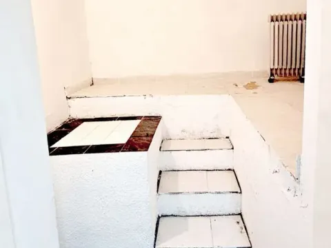 Sale, three bedroom apartment, 60m², Vračar, Šid - image 18