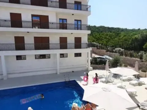 Prodaja, stan, 48m², Tivat, Crna Gora - image 5