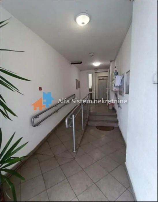 Rent, four bedroom apartment, 100m², Denkova Basta, Zvezdara Sve Podlokacije