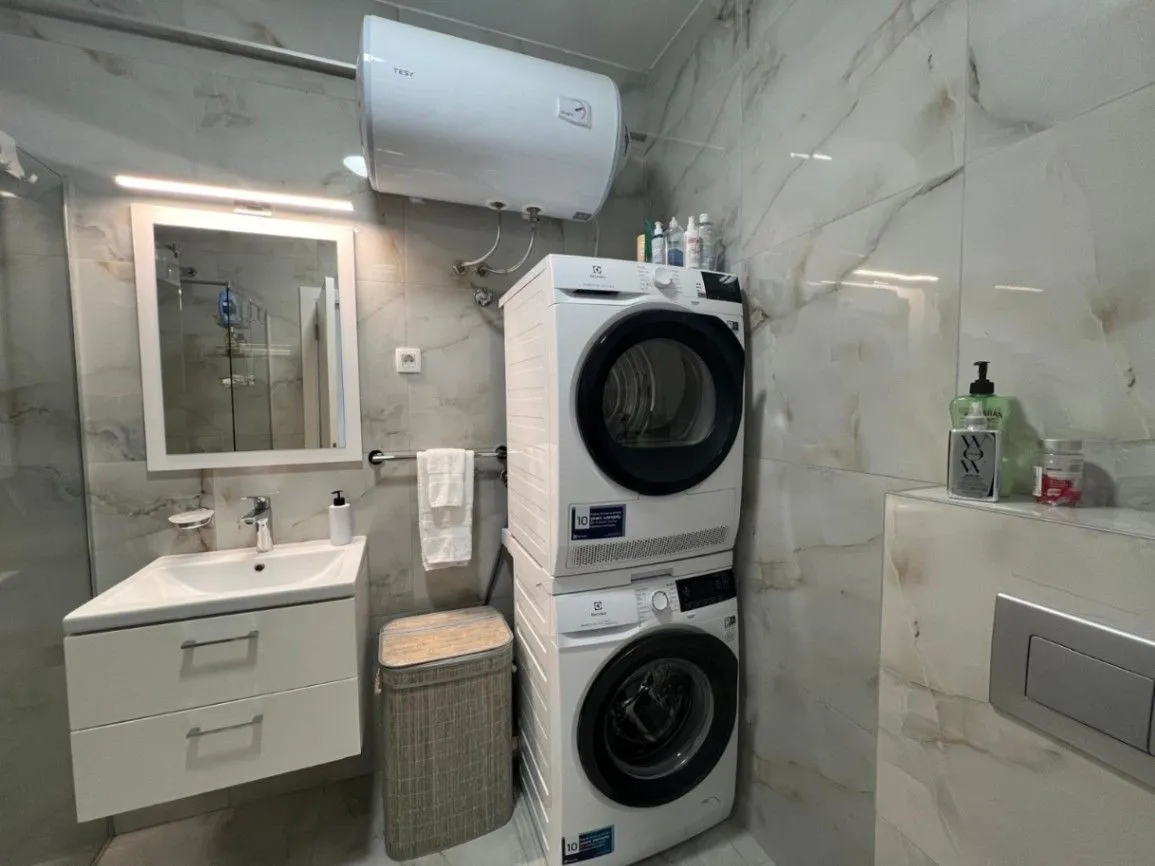 Prodaja, dvosoban stan, 63m², Mažina, Tivat