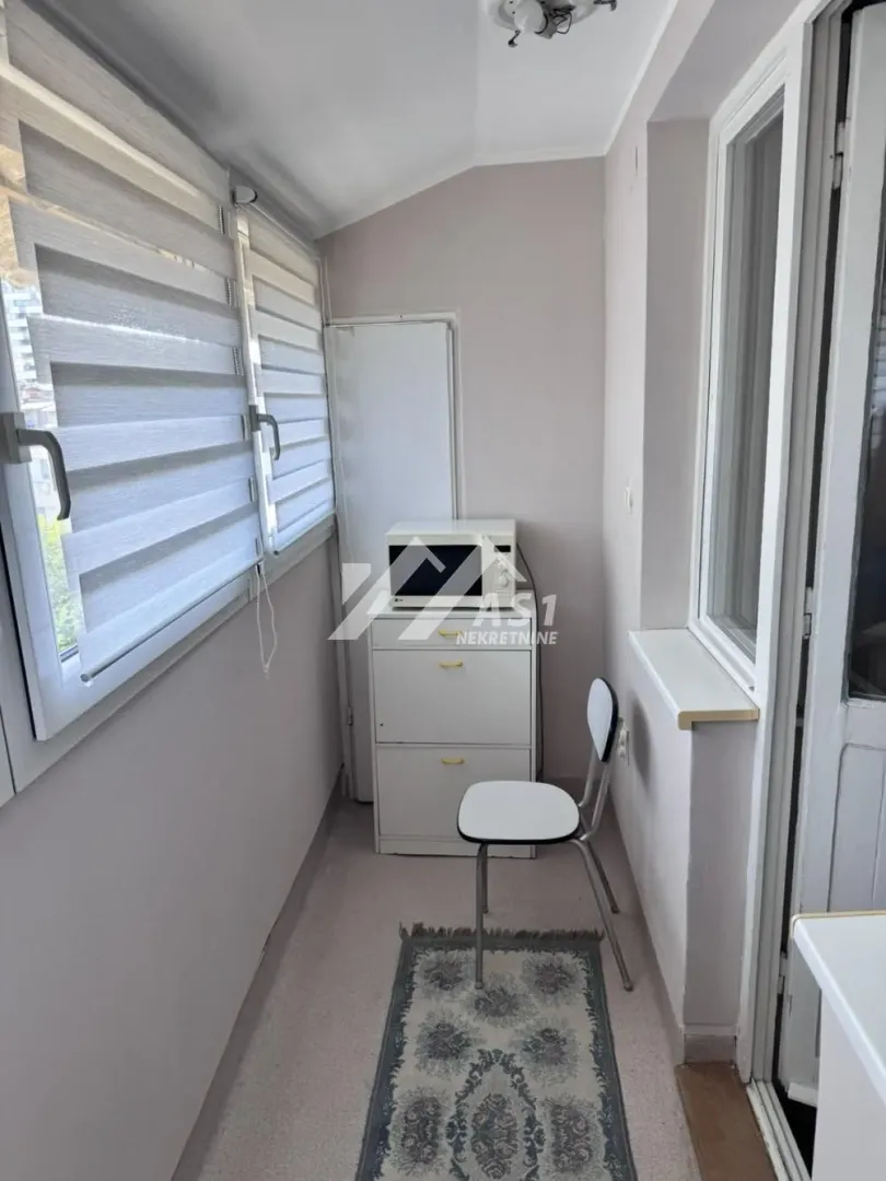 Izdavanje, jednosoban stan, 36m², Spens, Novi Sad Sve Podlokacije